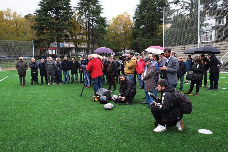 Abre de novo o campo de fútbol e rugby da USC