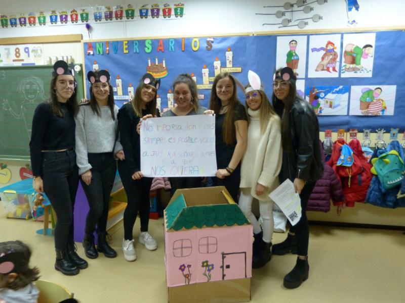 Alumnado de mestre en Educación Primaria explora as posibilidades pedagóxicas da música cun proxecto no colexio López Ferreiro