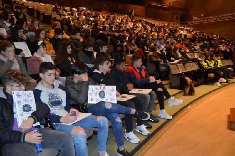 Uns 300 estudantes de dez centros de ensino medio coñecen nunha xornada a oferta de estudos e servizos do campus de Lugo 