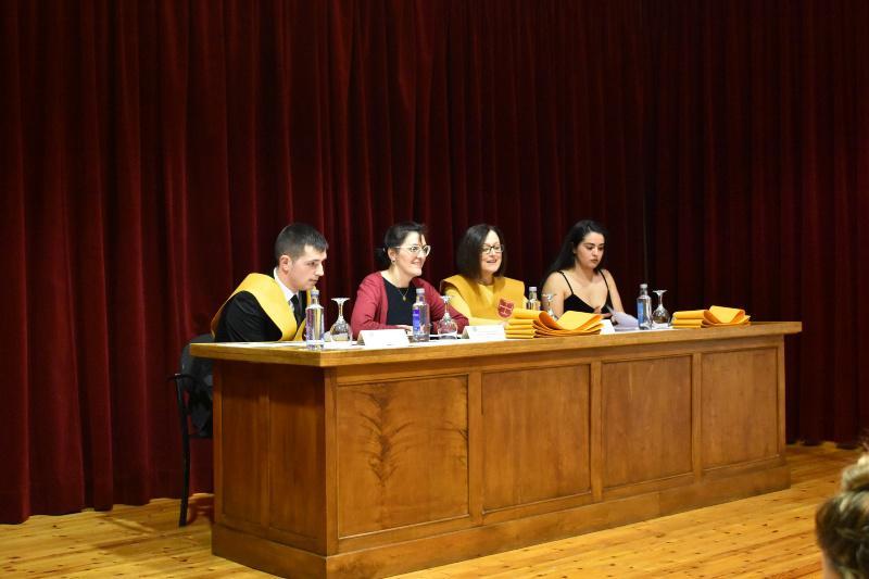 Acto académico de imposición de bandas e entrega de diplomas de convivencia na residencia universitaria Jesús Bal y Gay