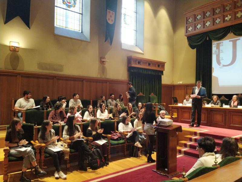 A USC traballa con alumnado preuniversitario no descubrimento de novos antimicrobianos 