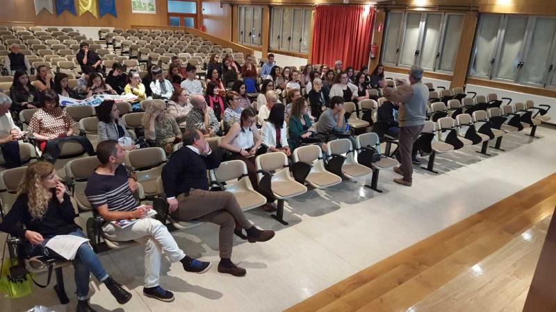 Estudantes de ensino medio de Narón, Poio e Santiago gañan o concurso de vídeos ‘O meu elemento’ da Facultade de Ciencias 