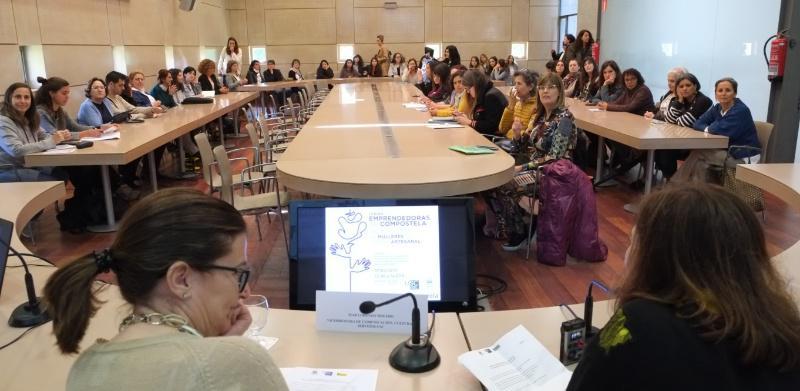 Éxito de participación da primeira edición da Feira de Emprendedoras de Compostela