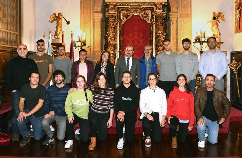 O reitor loou o esforzo dos deportistas de alto nivel da USC ao “manter vivo o deporte” na súa etapa universitaria   