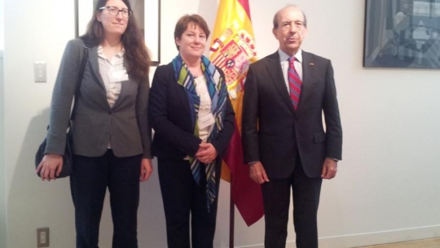 El embajador de España en Tokio ofrece una recepción a la decana de la Facultad de Humanidades del Campus Terra