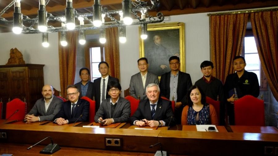 La USC firma un convenio de cooperación cultural y científica con la universidad Muhammadiyah Yogyakarta de Indonesia