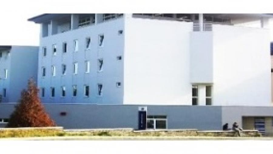 Acto académico de imposición de bandas y entrega de diplomas de convivencia en la residencia universitaria Jesús Bal y Gay