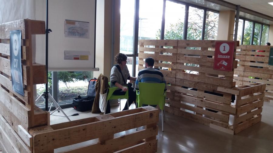 El programa Empréga-T de la USC enseña al alumnado del Campus  Terra a superar con éxito una entrevista laboral