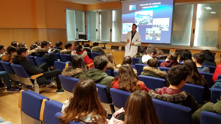 Alumnado del Colegio Maristas-A Inmaculada de Lugo visita la Facultad de Ciencias del Campus Terra de la USC