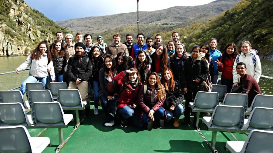 El alumnado internacional del Campus Terra visitó los cañones del Sil