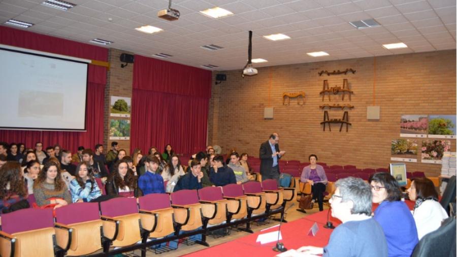 Un total de 265 alumnos de secundaria y Bachillerato participan este miércoles en las pruebas de la VIII Olimpíada Gallega de Geología