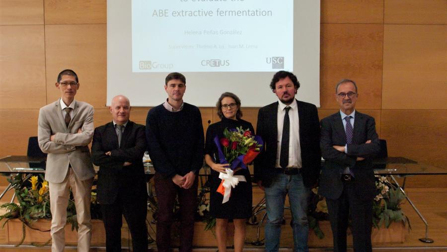 Helena Peñas González cos directores e integrantes do tribunal da tese