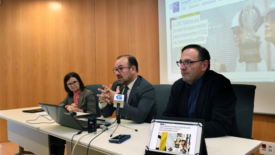 De esquerda a dereita, Mar Lorenzo, Antonio López e Gumersindo Feijoo. Foto: Santi Alvite