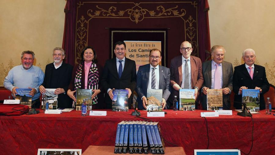 A obra consta de 18 volumes. FOTO: Santi Alvite