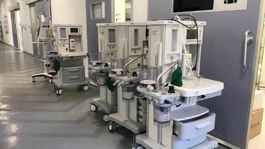 Carros de anestesia e ventiladores do Hospital Veterinario Universitario Rof Codina