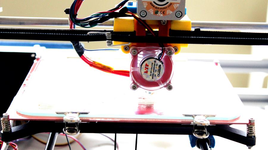 As máscaras producidas na USC poranse ao dispor das autoridades sanitarias tan pronto como sexa posible para a súa posterior distribución