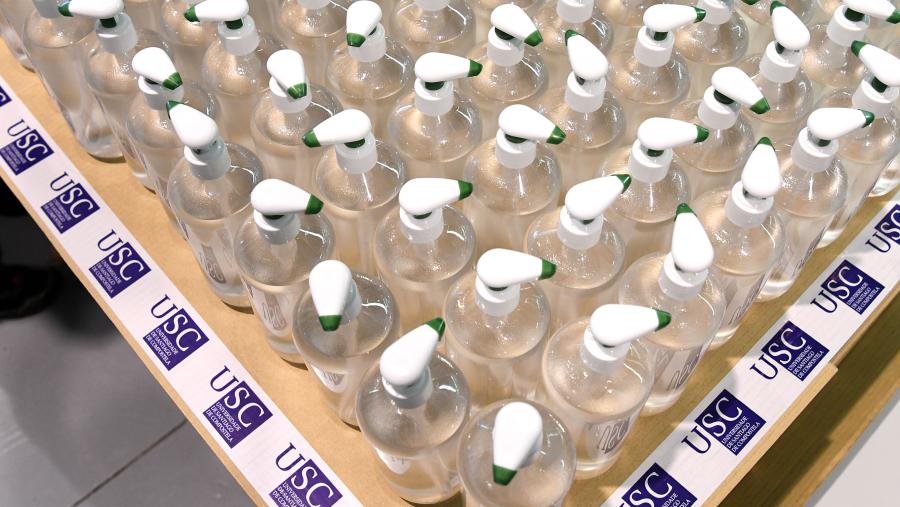 O lavado de mans debe realizarse con xabón ou solucións hidroalcohólicas. FOTO: Santi Alvite