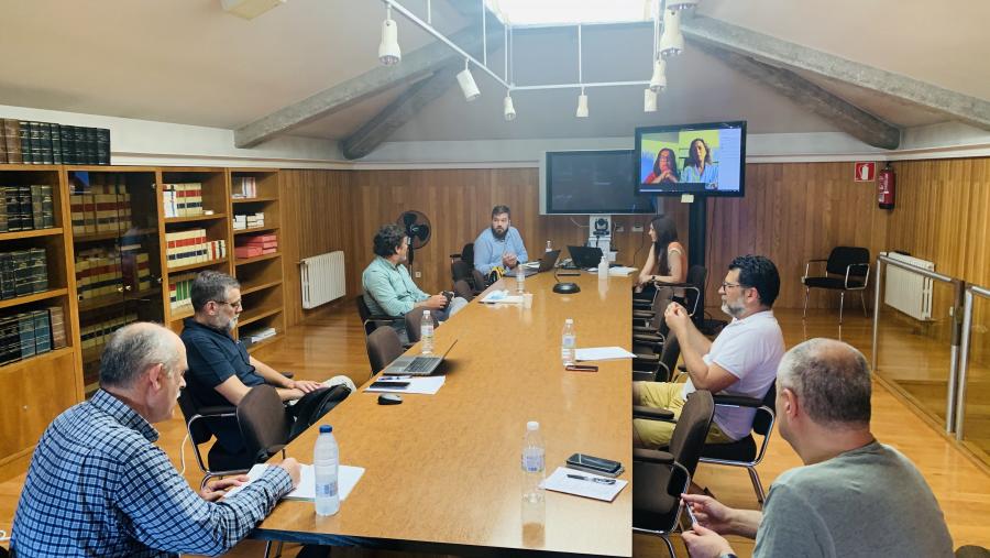 O grupo mantivo este xoves a primeira dunha serie de reunións