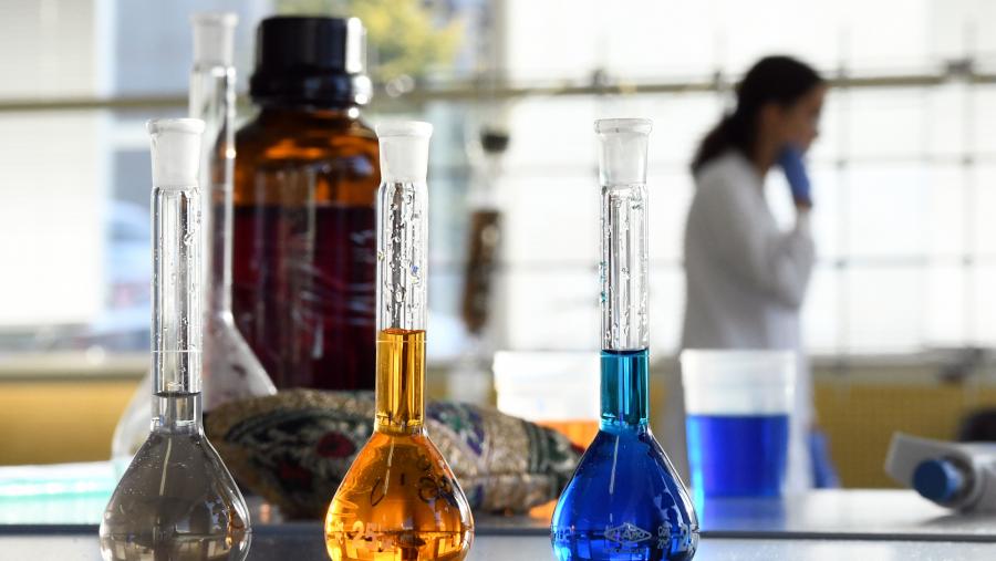 No libro aplícase unha metodoloxía docente orixinal empregada nos títulos que se imparten na USC. FOTO: Santi Alvite