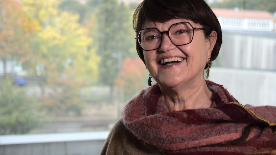 Na resolución pola que se outorgan estes recoñecementos, a xunta directiva da AE-IC destaca o amplo traballo investigador desenvolvido por Margarita Ledo Andión durante máis de 35 anos