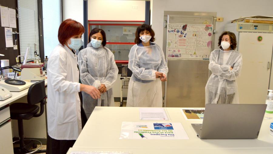 De esquerda a dereita, Azucena Mora, Isabel Rodríguez, Monserrat Valcárcel e Elvira López, no LREC da USC