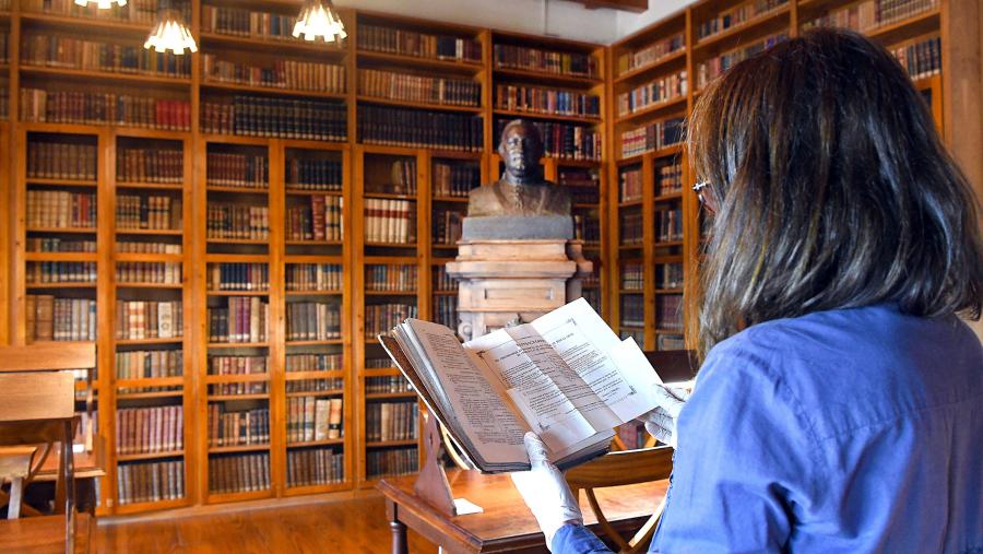 O obxecto do certame é premiar aqueles traballos de investigación que contribúan ao mellor coñecemento da realidade económico-social galega. FOTO: santi Alvite