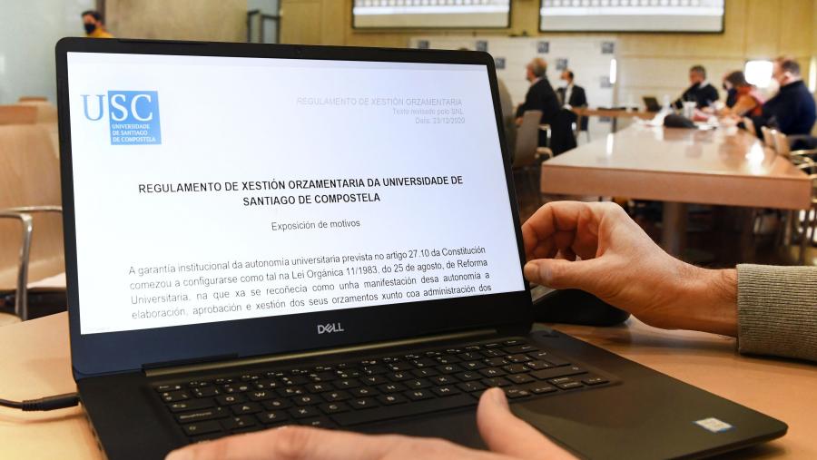 O Regulamento de Xestión Orzamentaria que comprende un total de dez capítulos, eríxese nunha norma  actualizada para a xestión  económica e orzamentaria. FOTO: Santi Alvite