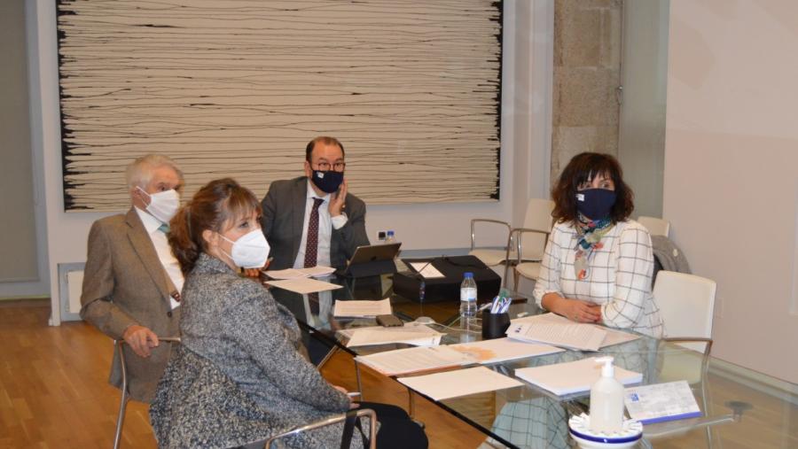 De esquerda a dereita, Álvaro Rodriguez, Carlota López, Antonio López e Montserrat Valcárcel, na Vicerreitoría de Coordinación de Lugo