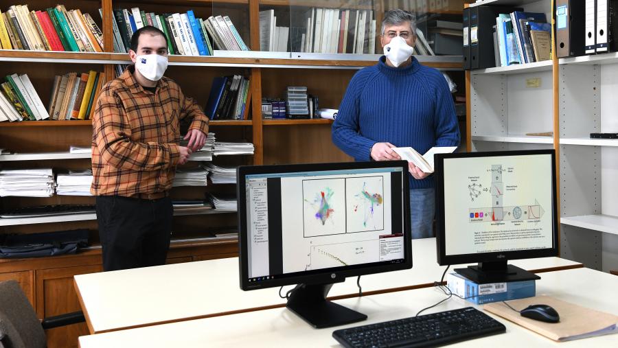 Alejandro Carballosa e Alberto Pérez Muñuzuri son dous dos asinantes do artigo. FOTO: Santi Alvite