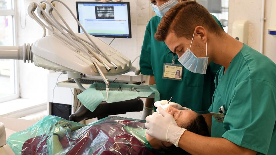 O acordo entre USC e Nemotec renovarase por períodos sucesivos dun ano. FOTO: Santi Alvite