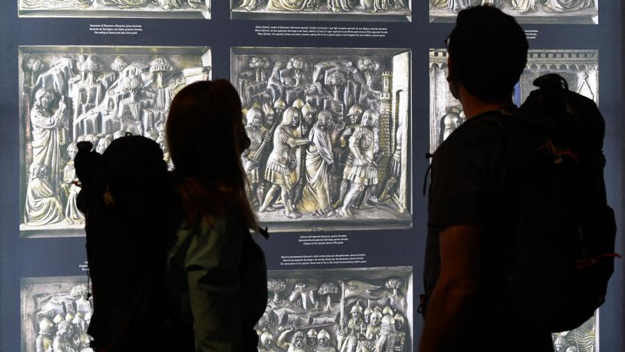 Para protexer a preciosa reliquia da cabeza do santo, construíuse o Altar de Prata. FOTO: Santi Alvite