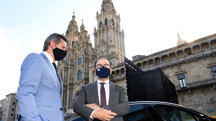 Antonio López e José Miñones afondaron nas oportunidades que abre o Plan de Recuperación, Transformación e Resiliencia para a Universidade. FOTO: Santi Alvite