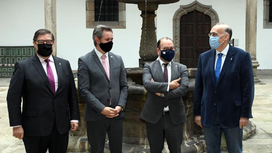 De esquerda a dereita, Julio Abalde, José Miñones, Antonio López e Manuel Reigosa. FOTO: Santi Alvite