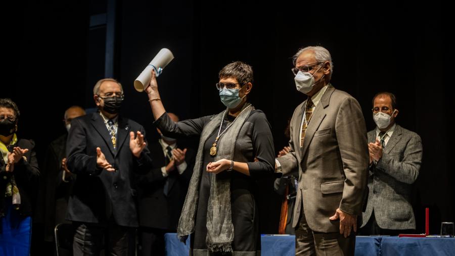 Ana Boullón xunto ao presidente da RAG Víctor Fernández Freixanes. FOTO: RAG 