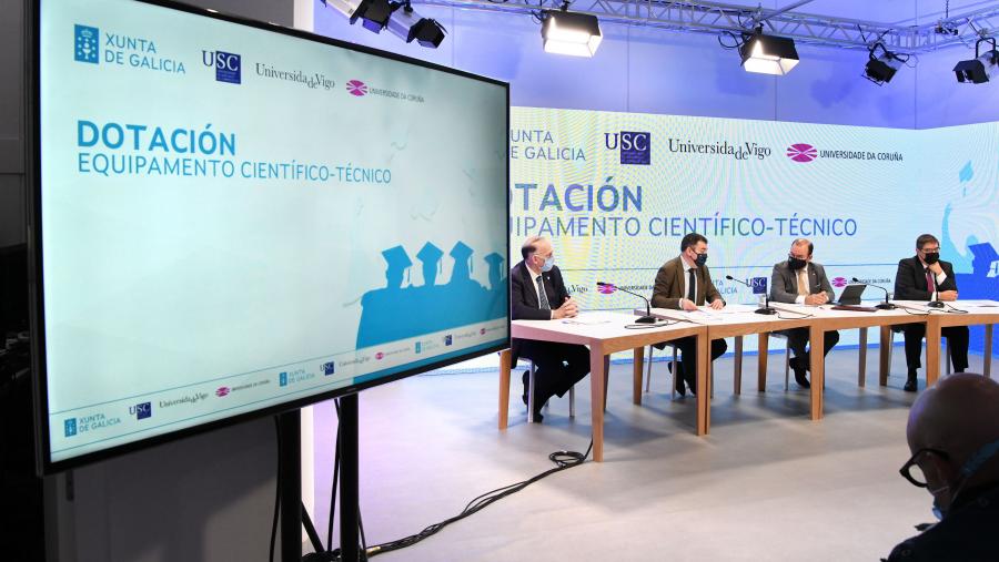 De esquerda a dereita, Manuel Reigosa, Román Rodríguez, Antonio López e Julio Abalde. FOTO: Santi Alvite