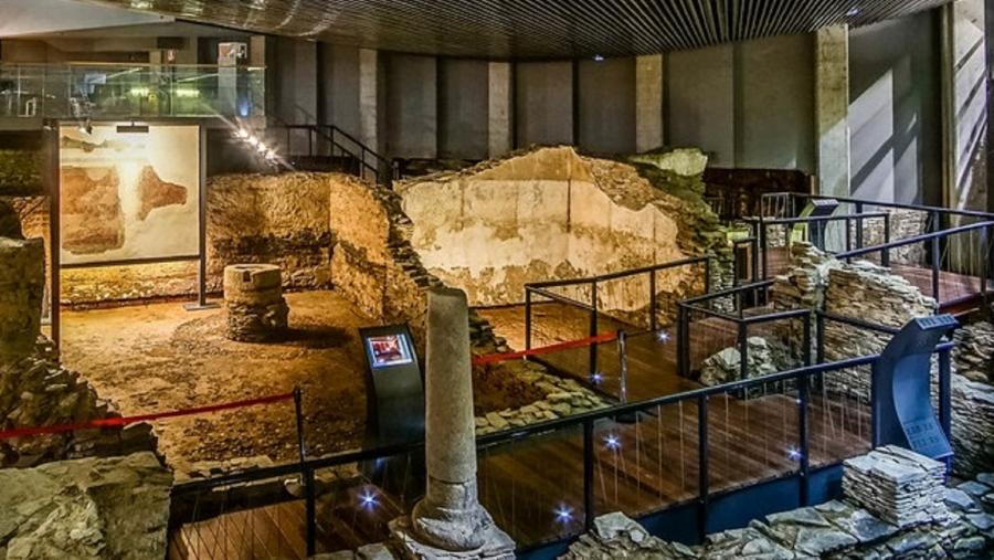 Xacemento da Domus do Mitreo