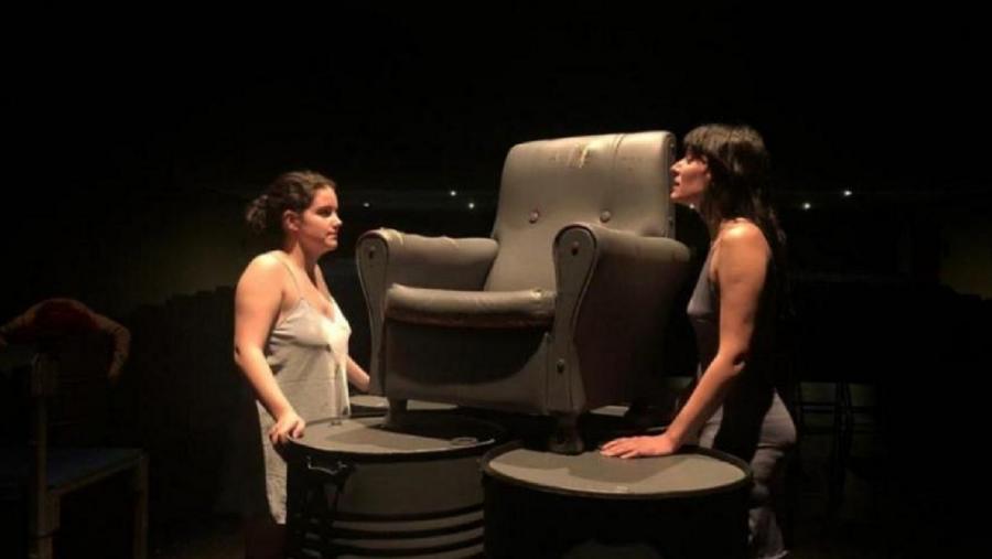 Representación da obra 'Casa de Ilusións', a cargo da Compañía USC-Lugo