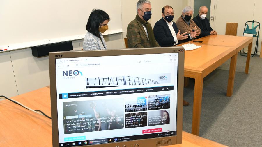 De esquerda a dereita, Alba Silva, Valentín García, Antonio López, Xosé Ramón Pousa e Xosé López. FOTO: Santi Alvite