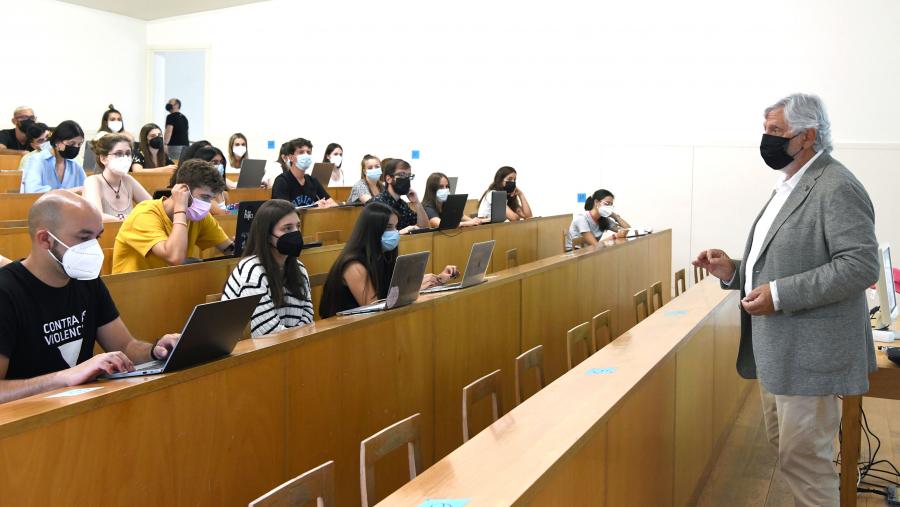 Ciencias da Comunicación é o departamento máis galegófono da USC cun 96,14% de horas docentes en galego. FOTO: Santi Alvite