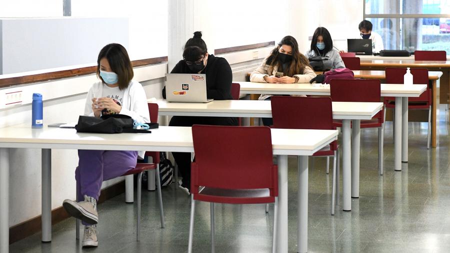 A presente aplicación facilita a obtención de datos lingüísticos mediante unha ferramenta de consulta que dá cabida ás diferentes aproximacións de busca: palabras ortográficas, elementos gramaticais, clases de palabras, etiquetas, trazos morfolóxicos, lemas ou hiperlemas. FOTO: Santi Alvite