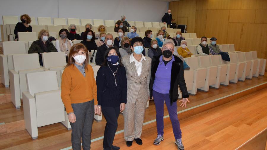 De esquerda a dereita, Xoana Pintos Barral, Esther Olveira, Olga López e Teresa Rodríguez, na Casa do Saber de Lugo