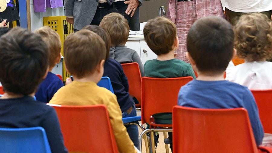 O libro afonda en por que a infancia segue a reproducir roles sexistas. FOTO: Santi Alvite 