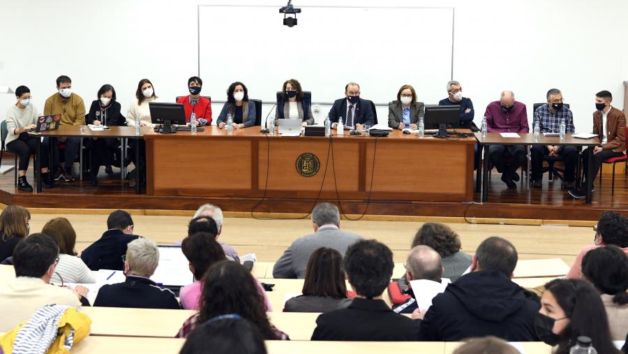 O reitor agradeceu o esforzo á comunidade universitaria polo traballo conxunto nos “difíciles tempos” da pandemia. FOTO: Santi Alvite