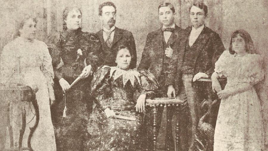 Familia paraguaia do poeta muxián Victorino Abente y Lago