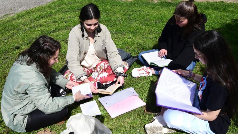A oferta desta edición inclúe 39 cursos, seminarios e encontros que se celebrarán nos Campus de Santiago e Lugo e noutras localidades galegas. FOTO: Santi Alvite