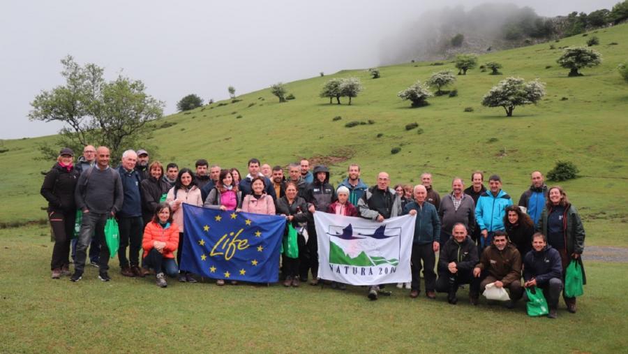 Comitiva do Life In Common Land con representantes do Life Oreka Mendian, no País Vasco