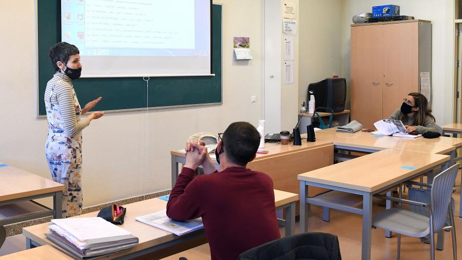 Máis que contidos gramaticais, esta programación docente pretende ofrecer técnicas e oportunidades prácticas para a consecución de destrezas orais e escritas. FOTO: Santi Alvite