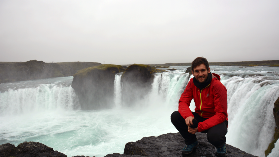 Horacio García é o primeiro asinante do artigo