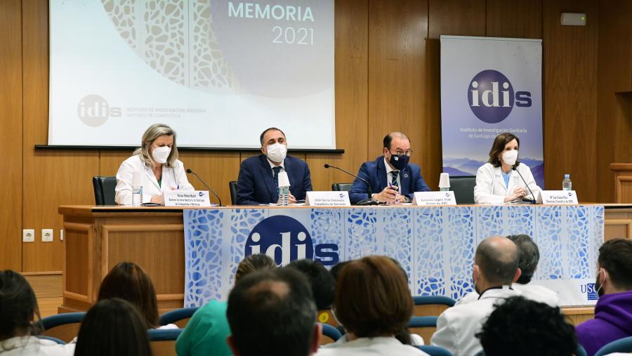 O acto de presentación contou coa intervención do reitor da USC, Antonio López; do conselleiro de Sanidade da Xunta de Galicia, Julio García Comesaña; da xerente da área Sanitaria, Eloína Núñez e a directora científica do IDIS, Luz Couce. FOTO: Santi Alvite 