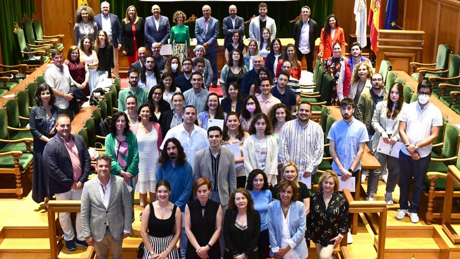 Autoridades e participantes na sétima edición do proxecto 'Mentoring USC'. FOTO: Santi Alvite